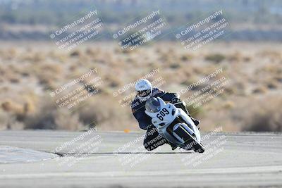 media/Dec-07-2025-CVMA (Sun) [[3e7d2de5dc]]/Race 12- Formula 40 MW and LW/